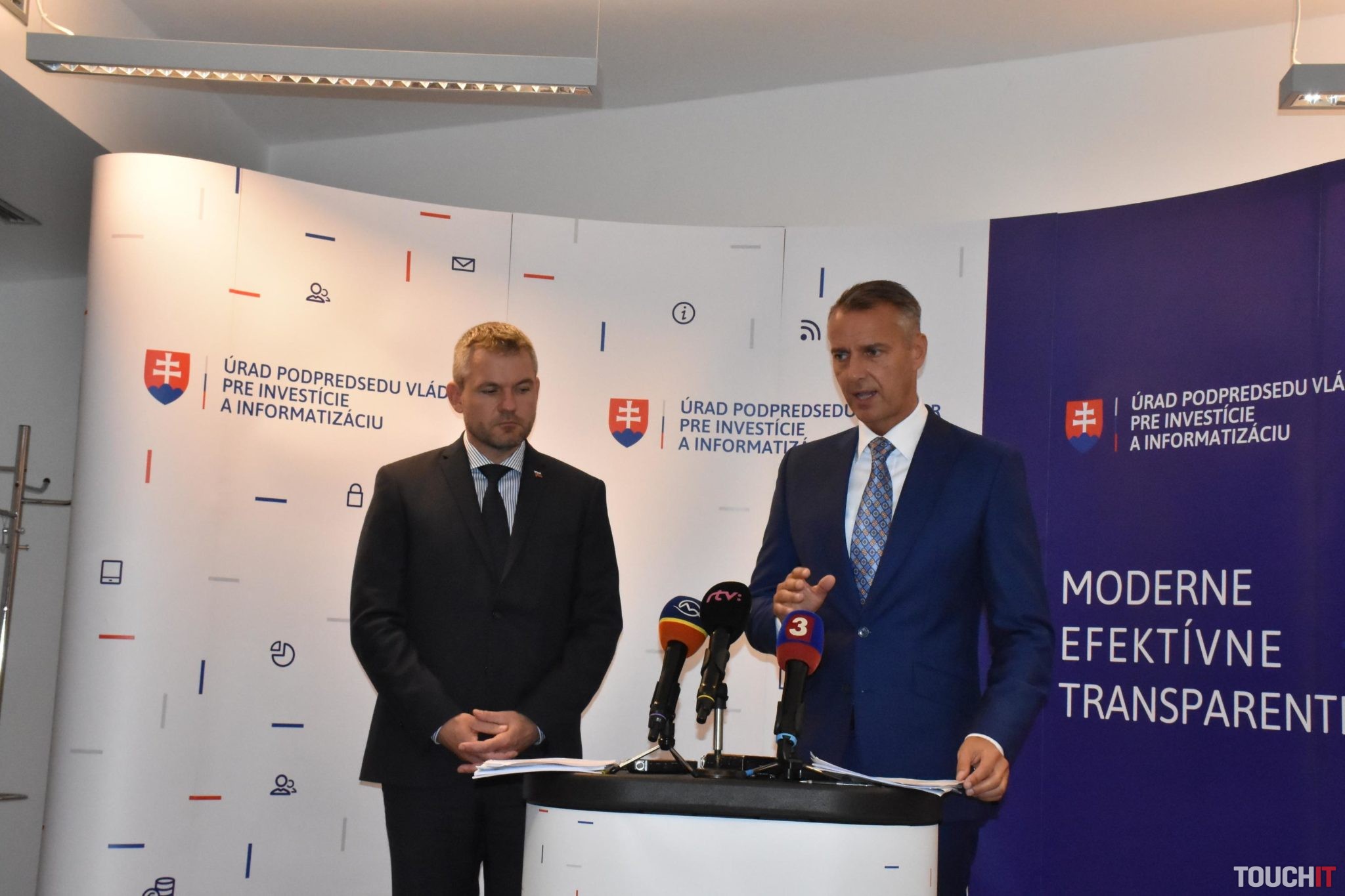 Portál OverSi z dielne ÚPVII používa viac ako šestnásťtisíc slovenských úradníkov