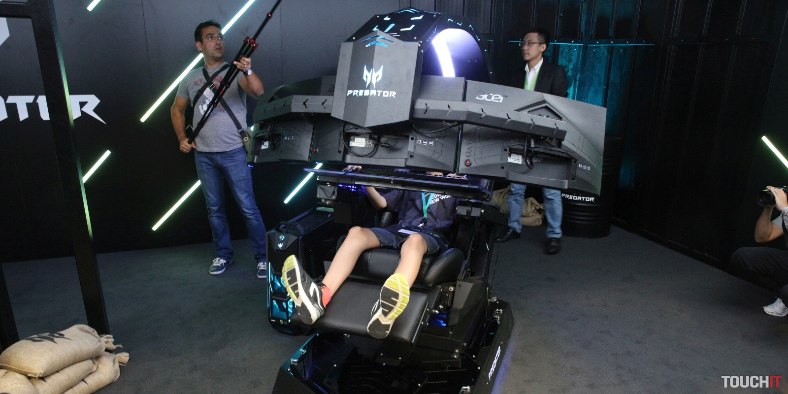 Kreslo Acer Predator Thronos je vlhký sen každého hráča