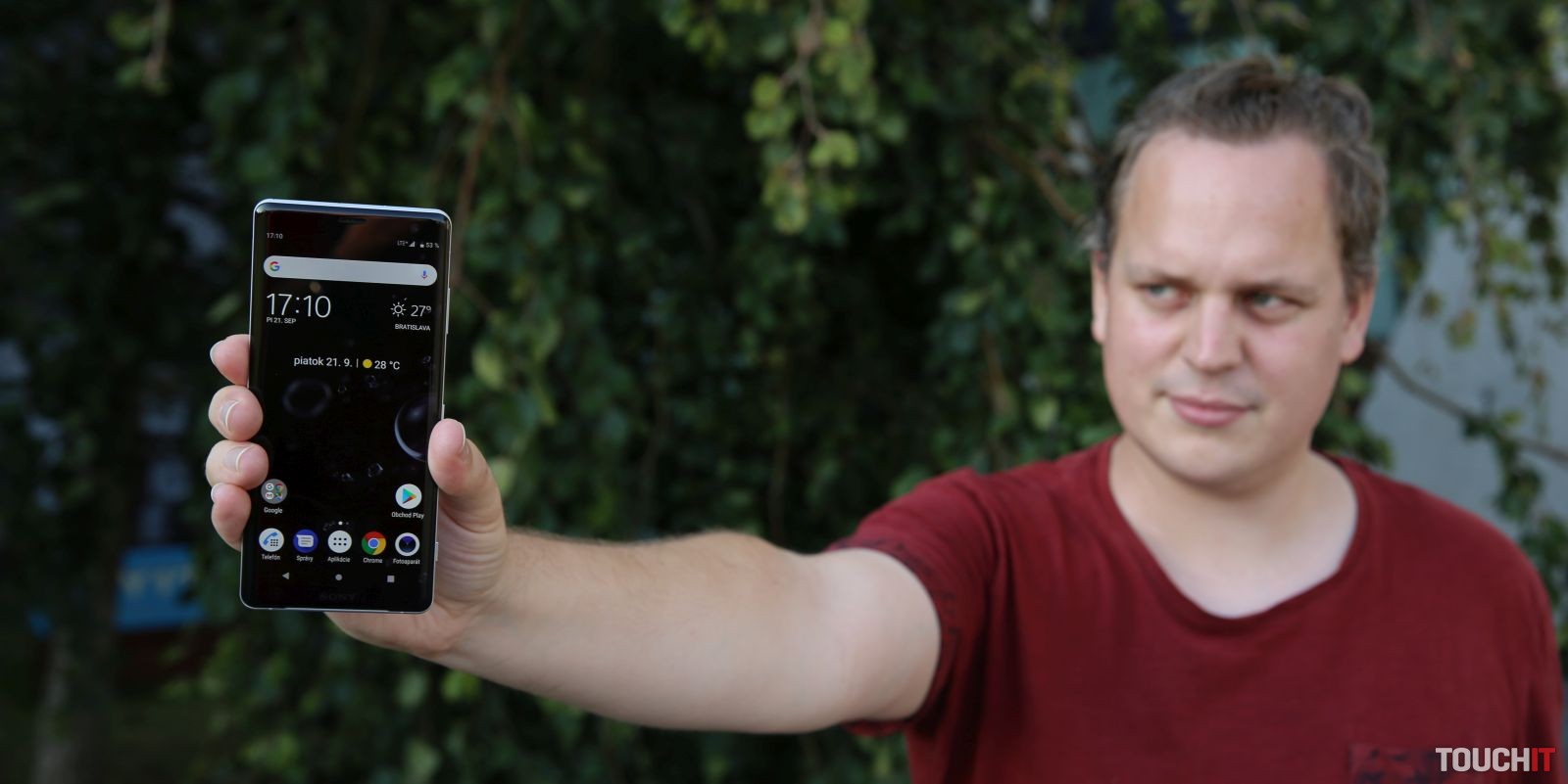 Recenzia Sony Xperia XZ3: V znamení symetrie a s OLED displejom