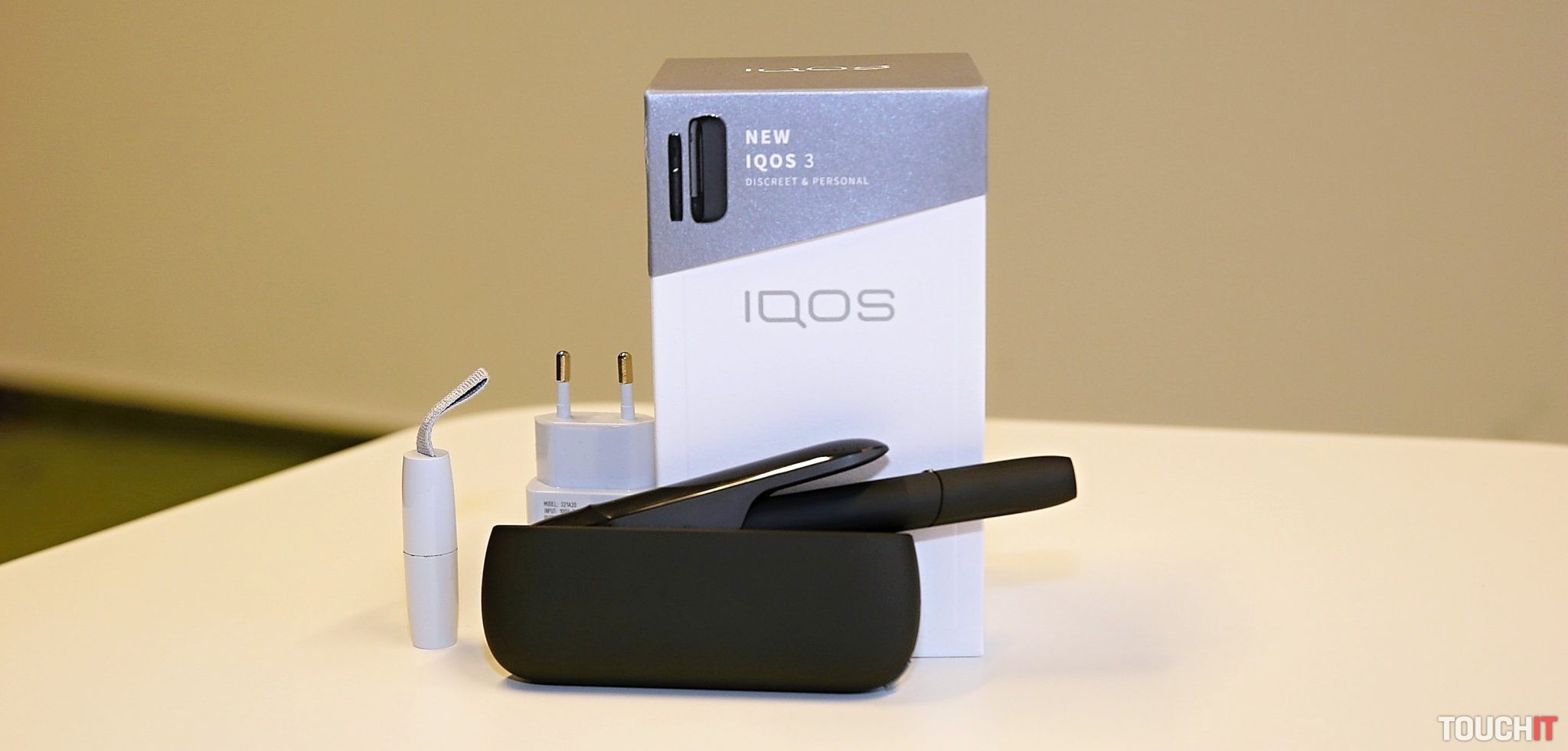 Recenzia IQOS 3: Toto nie je fajčenie. Zabudnite na klasické cigarety (video)