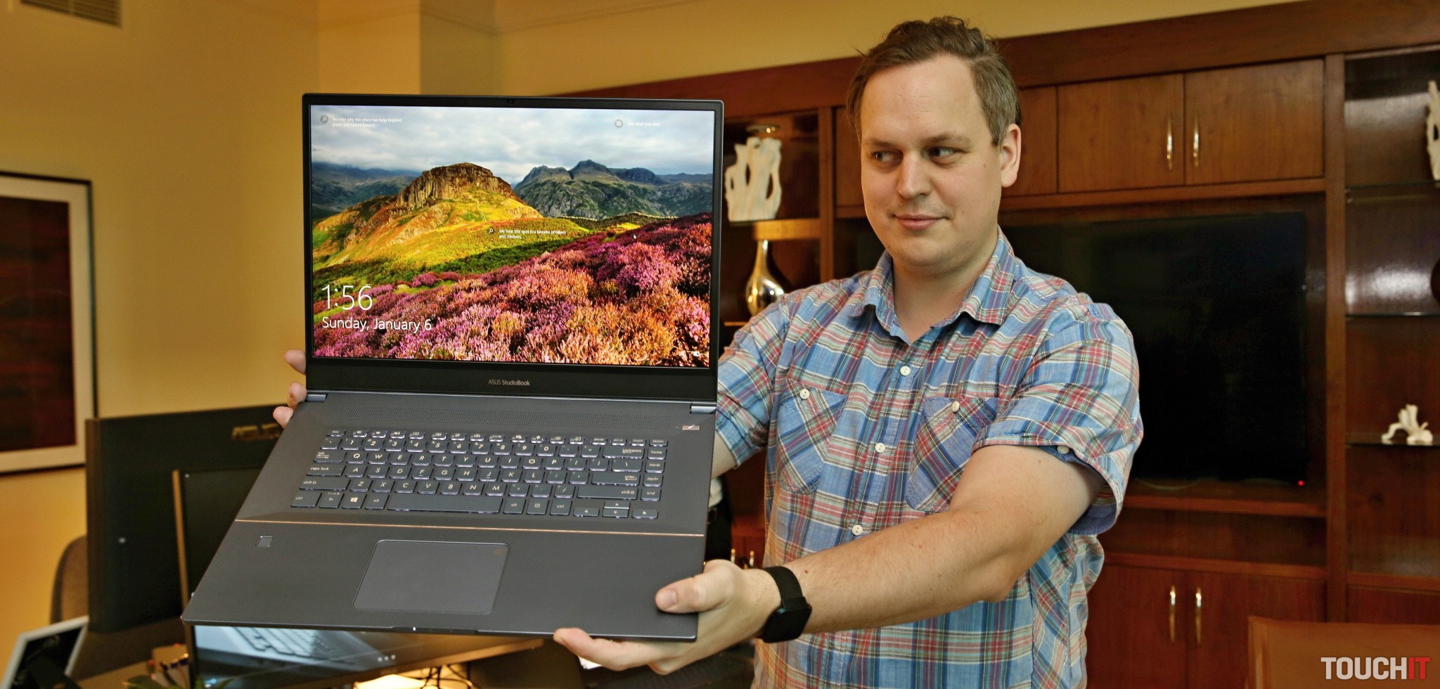 Mobilná pracovná stanica na cesty: ASUS StudioBook S je notebook s brutálnym výkonom (video)