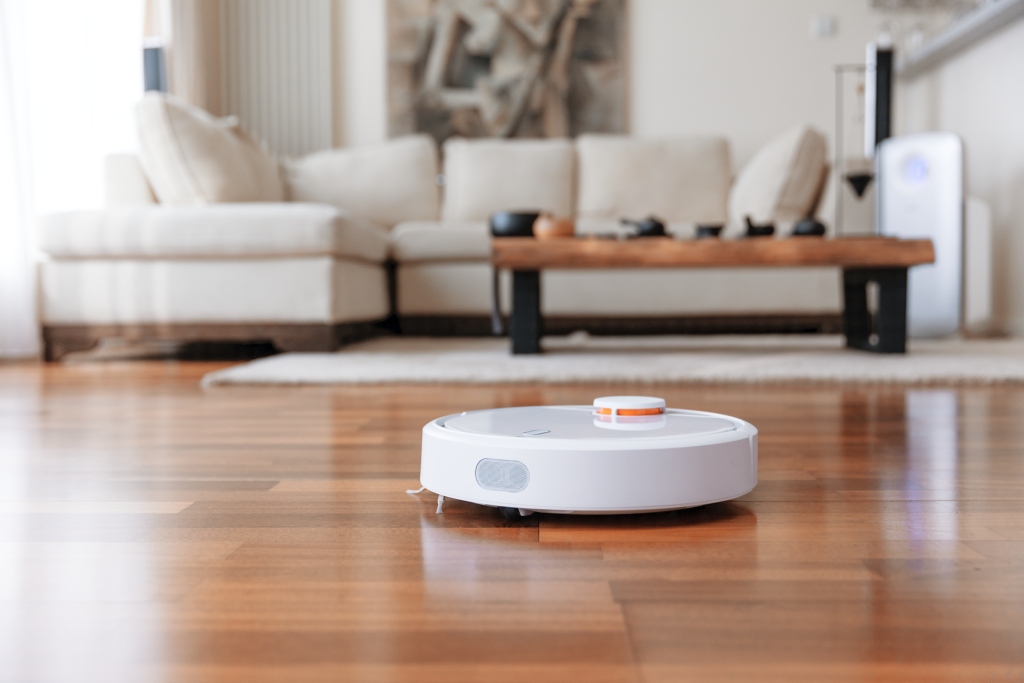 Vyberáme robotický vysávač: iRobot vs. Xiaomi