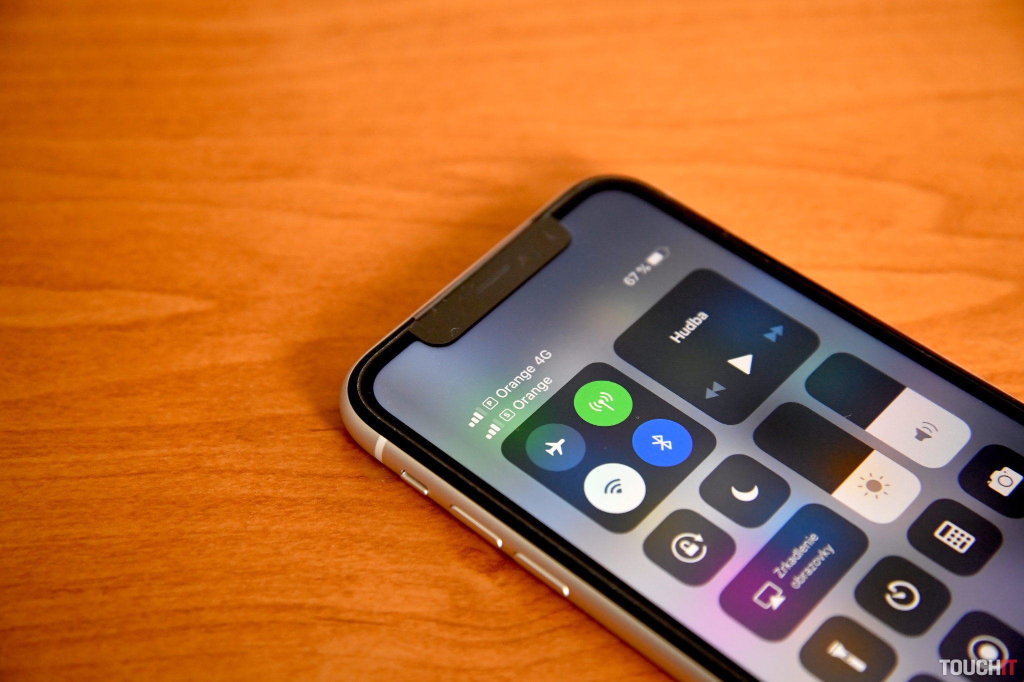 Orange eSIM spolupracuje s iPhonmi. Celý proces sme vyskúšali! (Video)