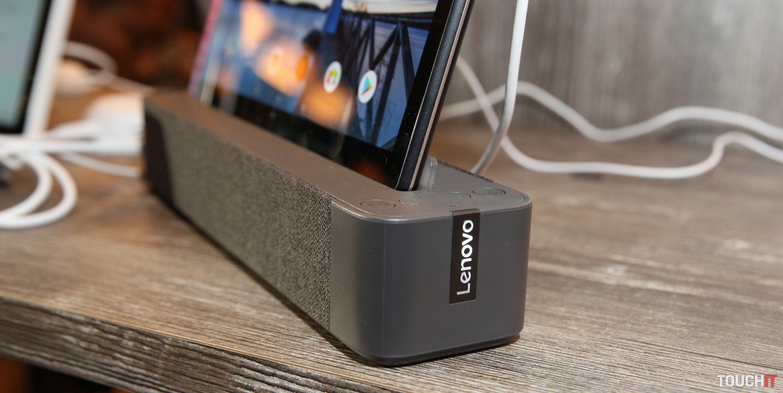 Lenovo premenilo tablet na inteligentný displej. Je to ďalší krok evolúcie?