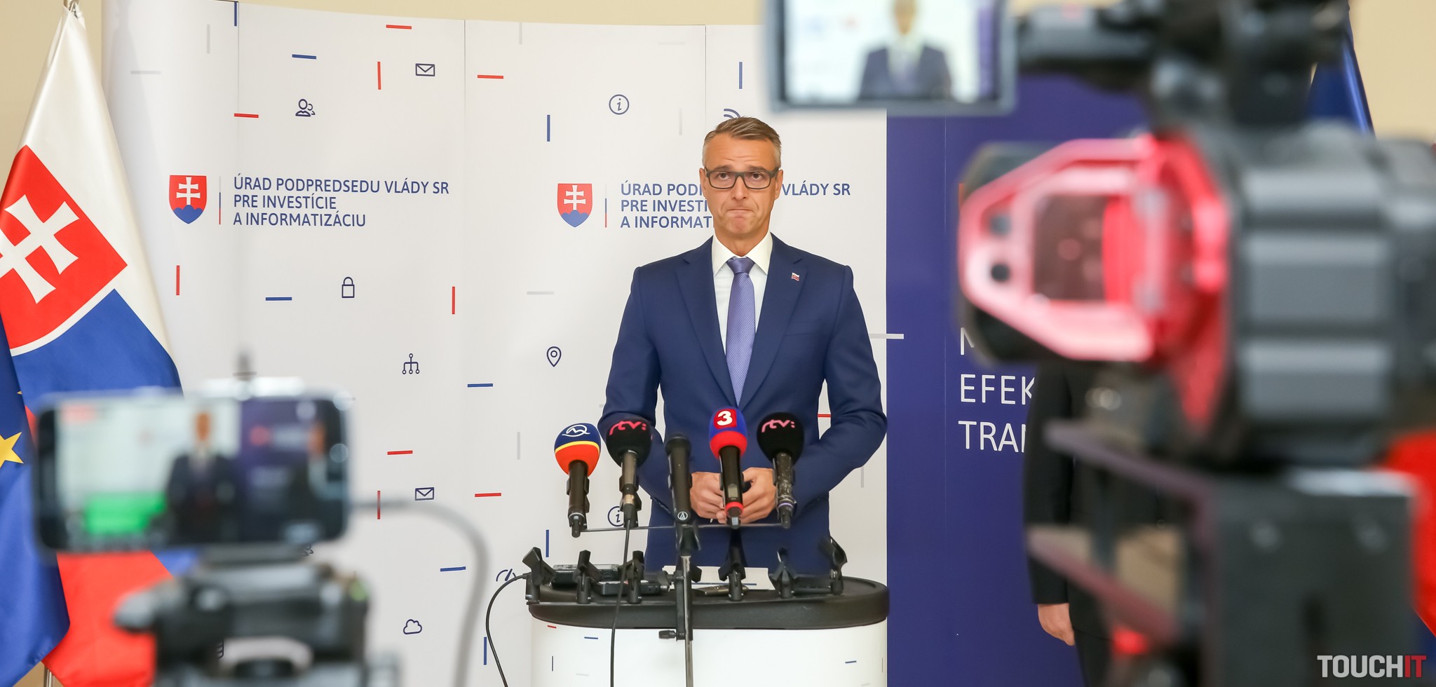 Raši: Už nenoste potvrdenia na úrad. Byrokracii je koniec