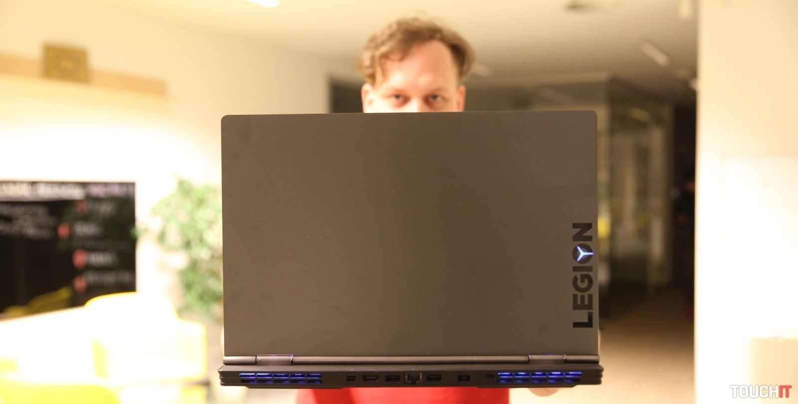 Herný notebook Lenovo Legion Y740: Výkonnejší ako váš domáci stolný počítač (VIDEORECENZIA)