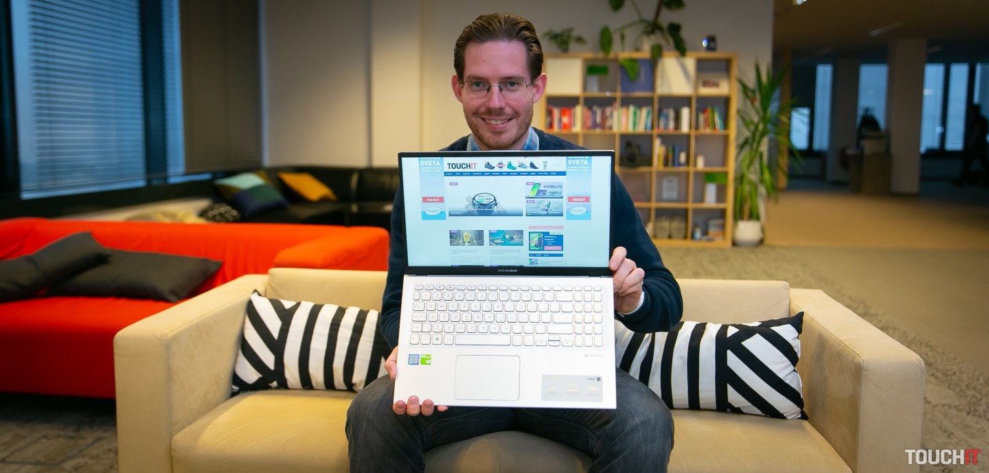 Recenzia ASUS VivoBook 15: Pár kompromisov ale za dobrý peniaz