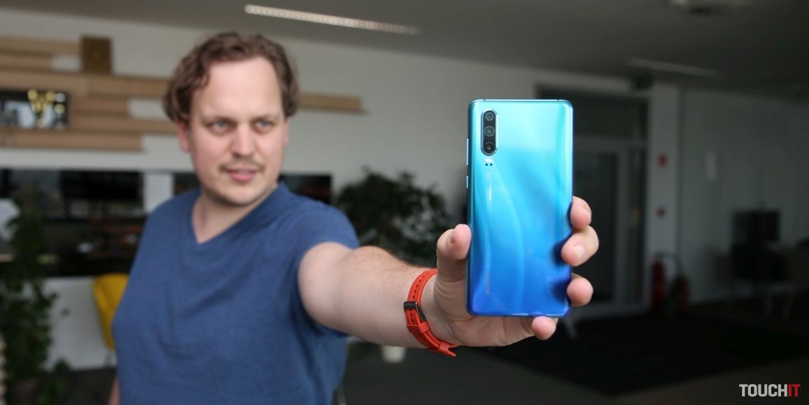 Huawei P30: Menší a pre niekoho možno aj lepší smartfón ako P30 Pro (PRVÉ DOJMY)