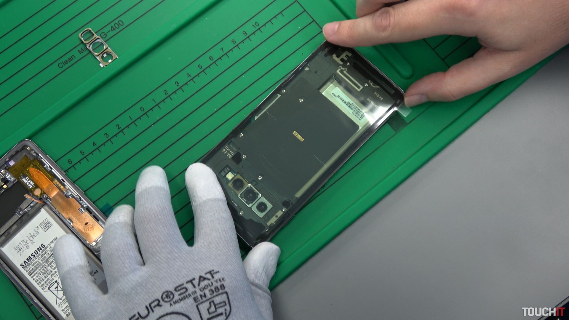 Ako sa opravuje telefón Samsung Galaxy S10 v autorizovanom servise? Doplnené o ceny opráv (VIDEO TOUCHIT)