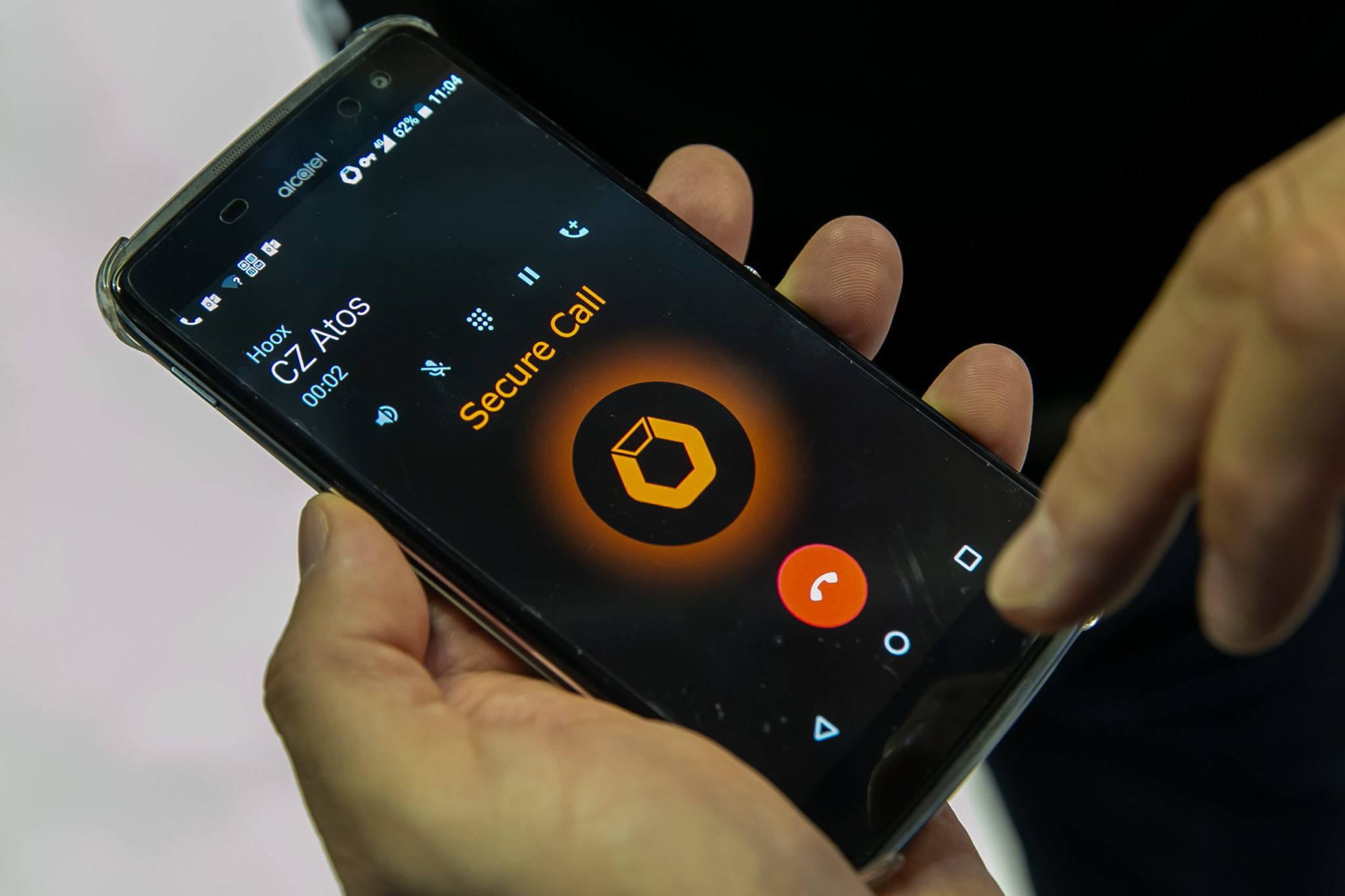Spoľahnite sa na zabezpečenú komunikáciu cez Hoox for business (VIDEO TOUCHIT)