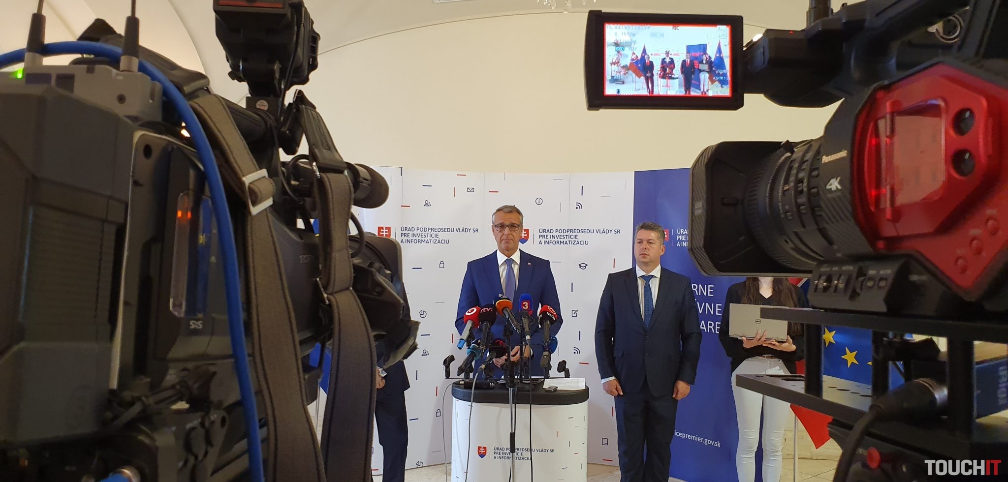 Ďalších osem potvrdení o občanovi si štát vyhľadá sám. Patrí sem aj kópia rodného, sobášneho či úmrtného listu