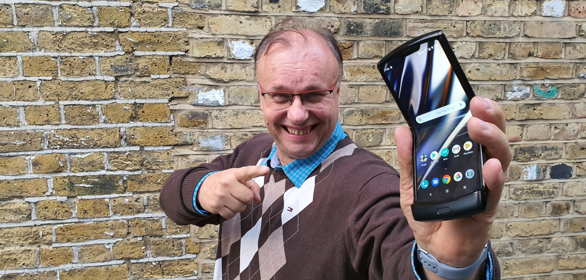 O telefón Motorola Razr je veľký záujem, štart predaja sa ale mierne oneskorí
