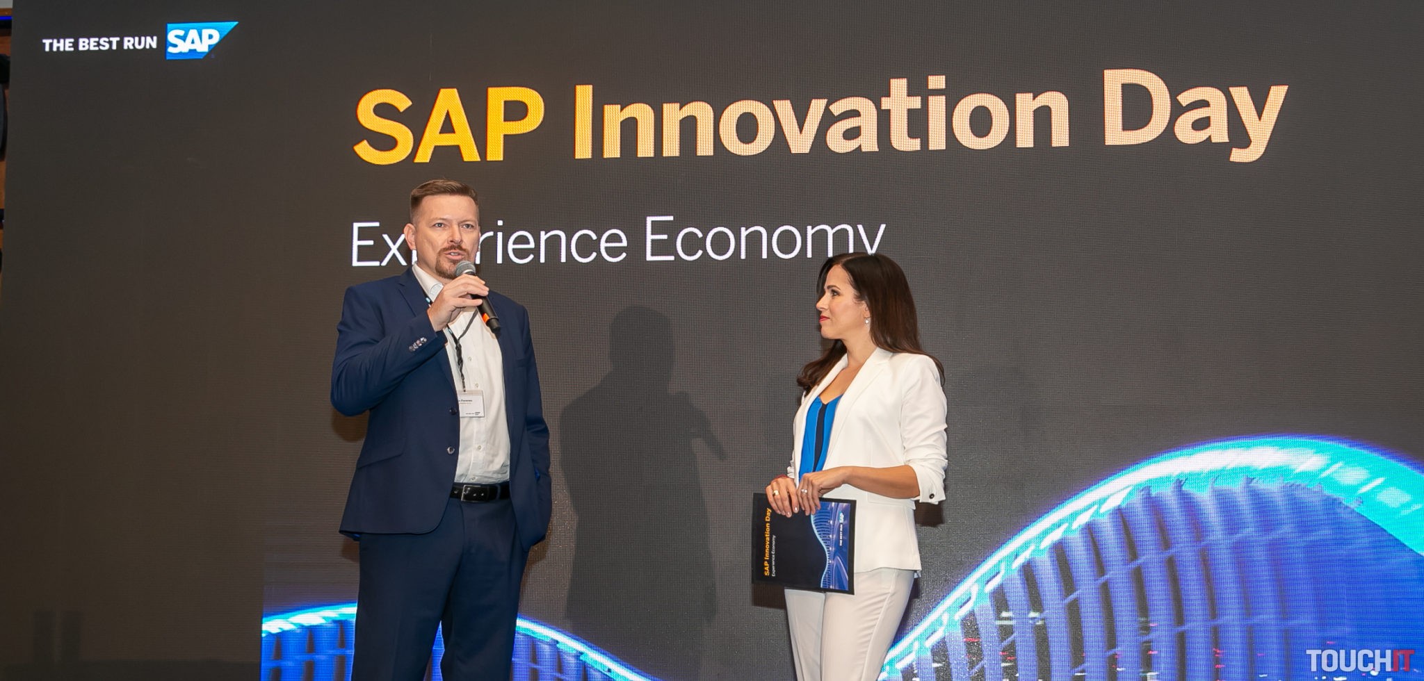 SAP ukázal ako treba zmeniť podniky, aby zarábali viac (VIDEO TOUCHIT)