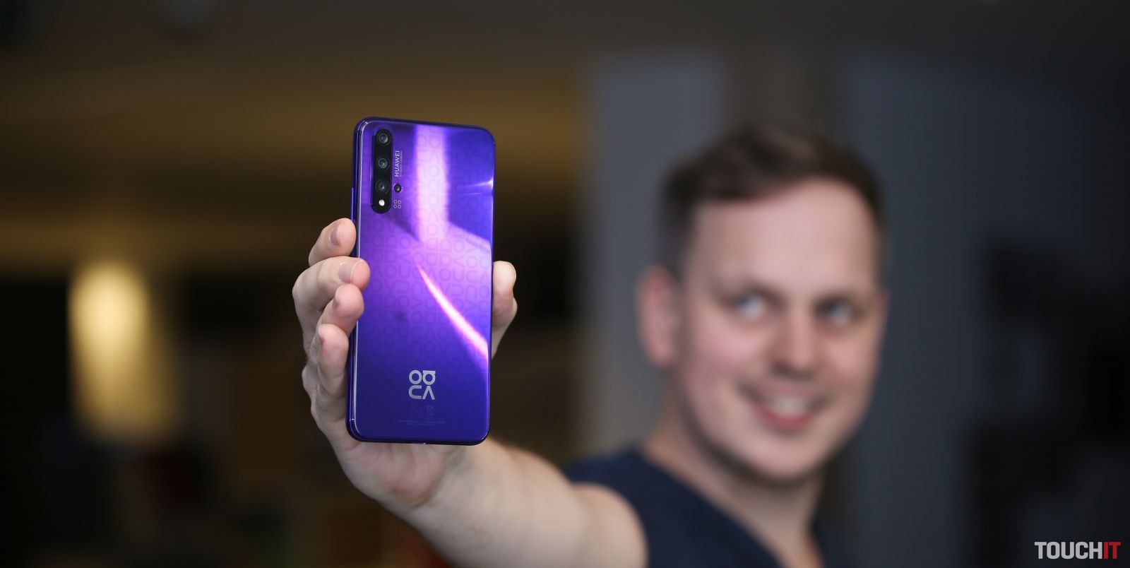 Huawei nova 5T: Poteší výbavou aj dizajnom (RECENZIA)