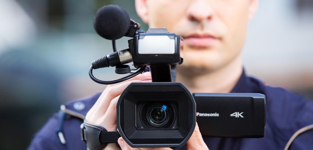 Panasonic má profesionálne videokamery do ruky