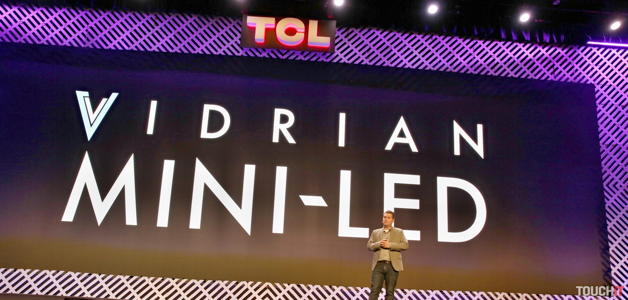 TCL: OLED televízorov sa nebojíme, máme lepšie a lacnejšie riešenie