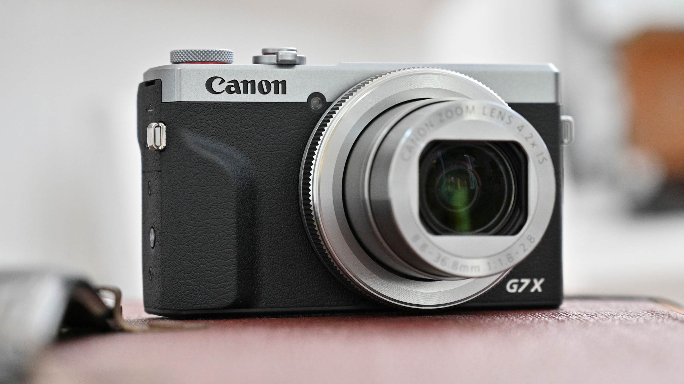 Canon PowerShot G7 X Mark III: Má kompaktný fotoaparát v dobe smartfónov zmysel?