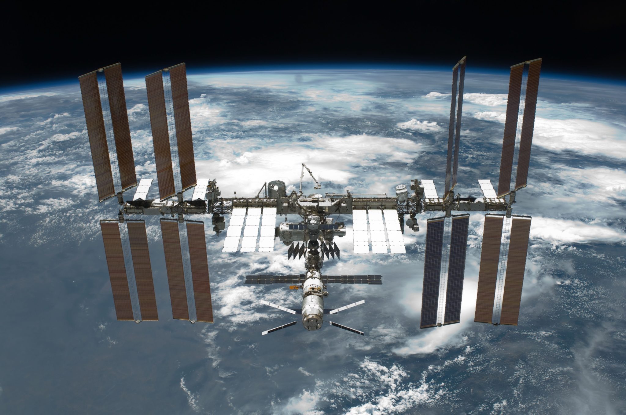 NASA recykluje 98 percent moču a potu astronautov na ISS na pitnú vodu