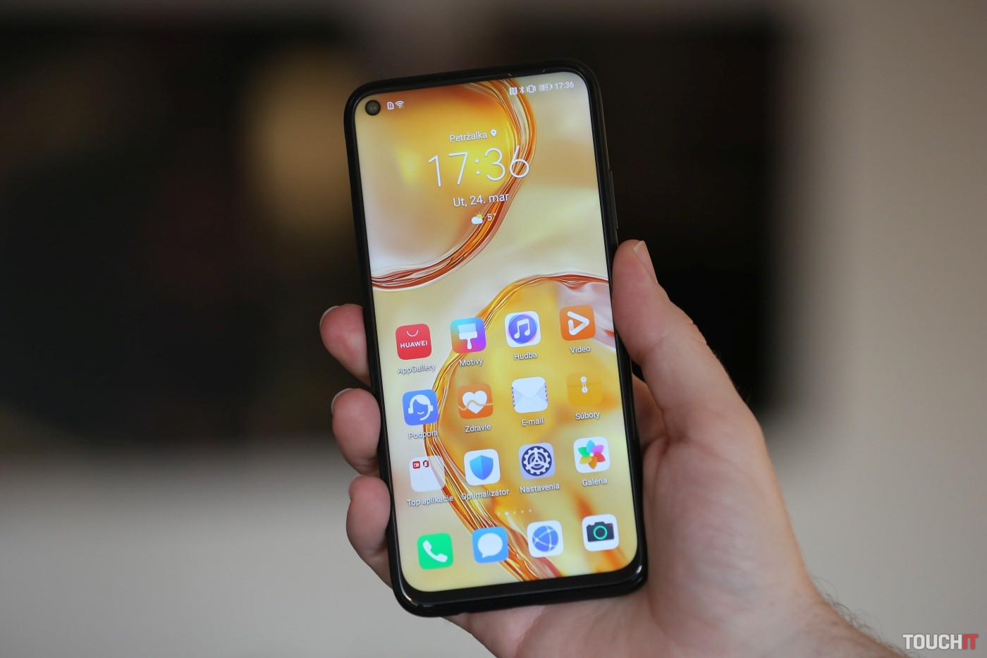 Ak si kúpite AG smartfón od Huawei, dostanete k nemu špeciálny servis