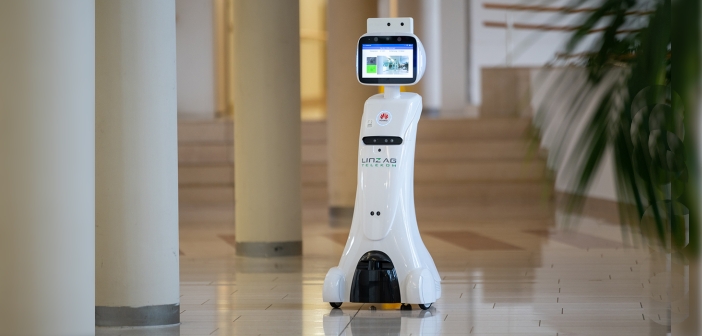 Rakúske centrum pre seniorov dostalo 5G robotického pomocníka. Návštevníkom bude merať teplotu