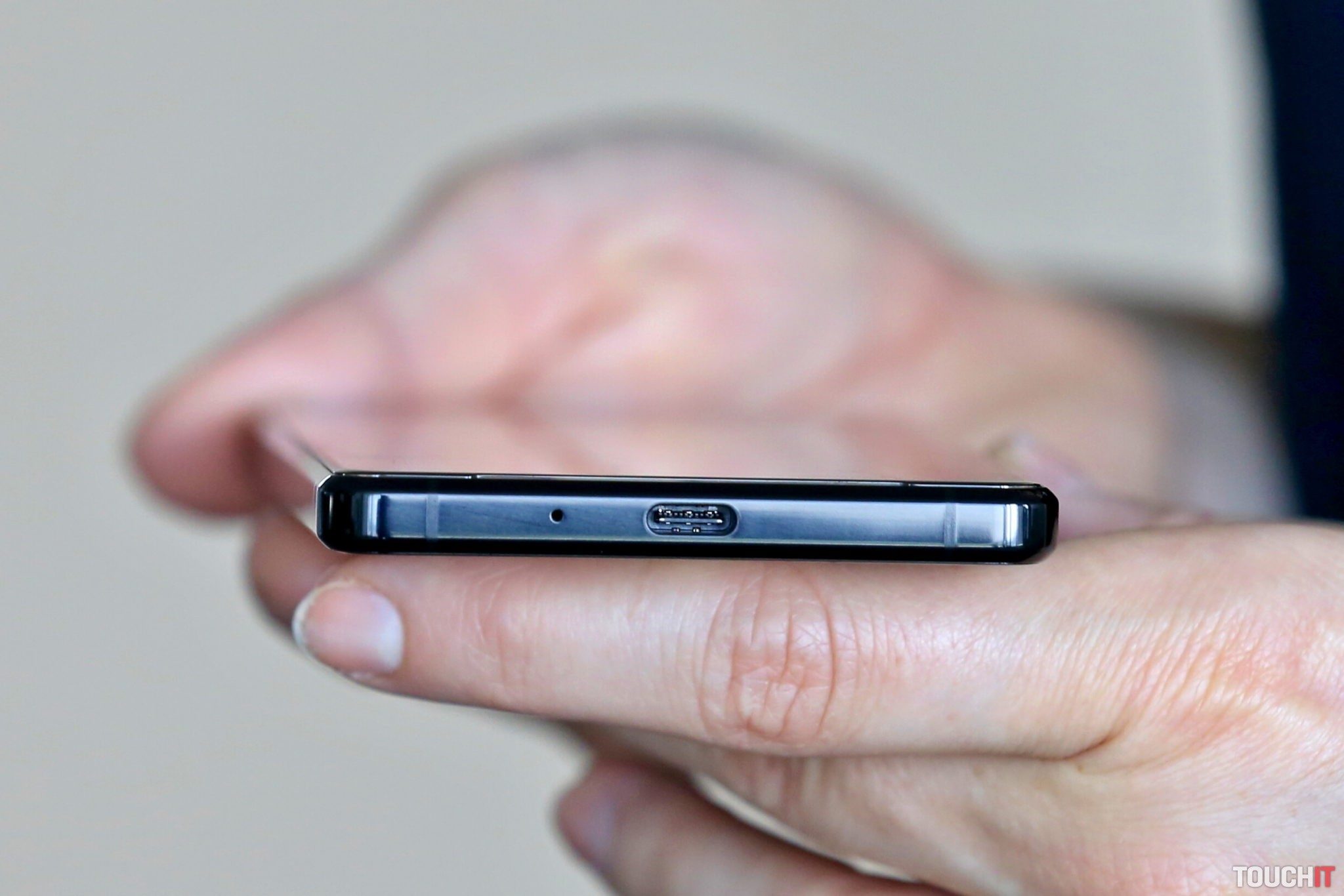 Apple to bude musieť vzdať. Do konca roka 2024 musí mať iPhone v EU port USB-C