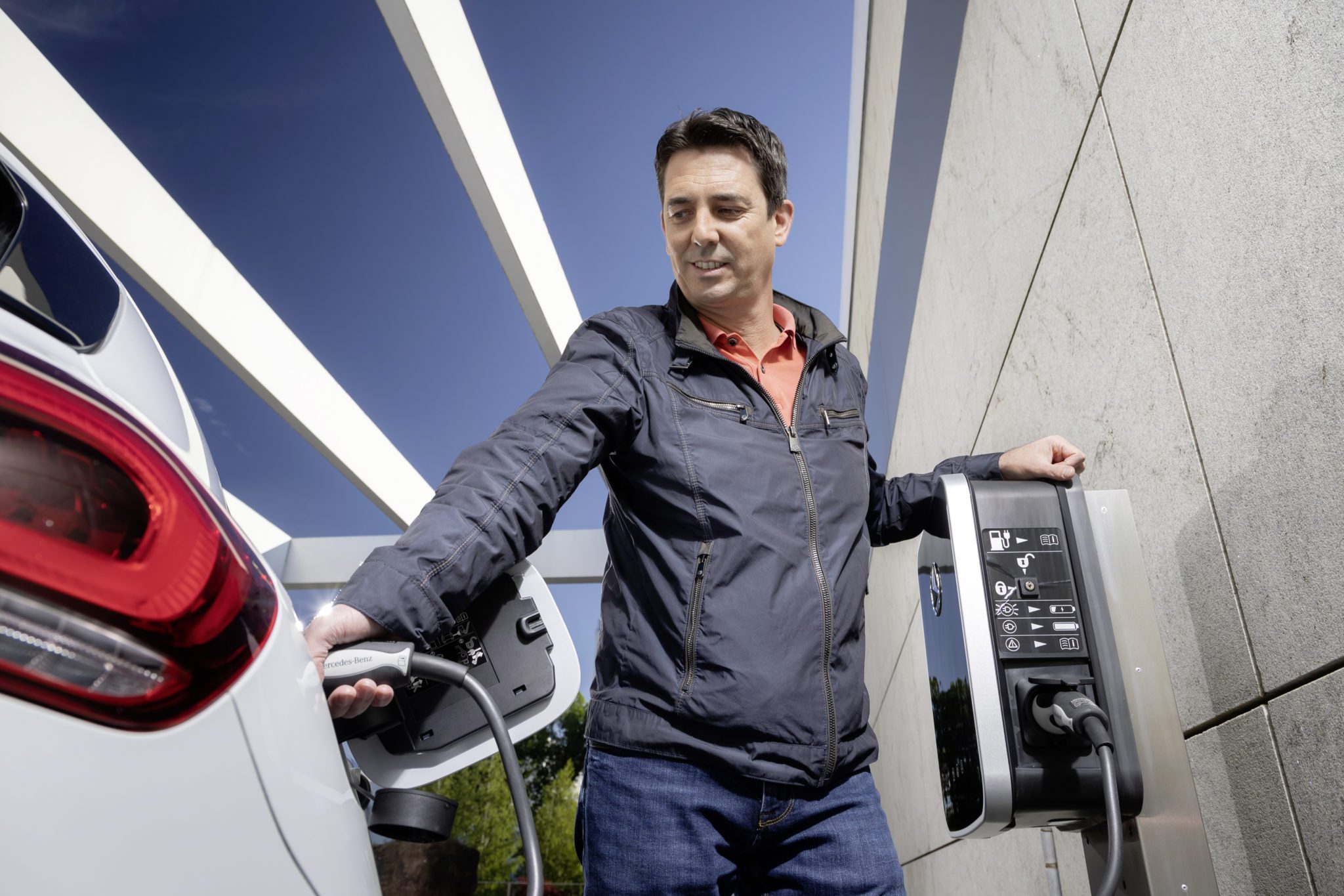 Oplatí sa kúpiť elektromobil? Aké výhody ponúka oproti bežnému spaľováku?