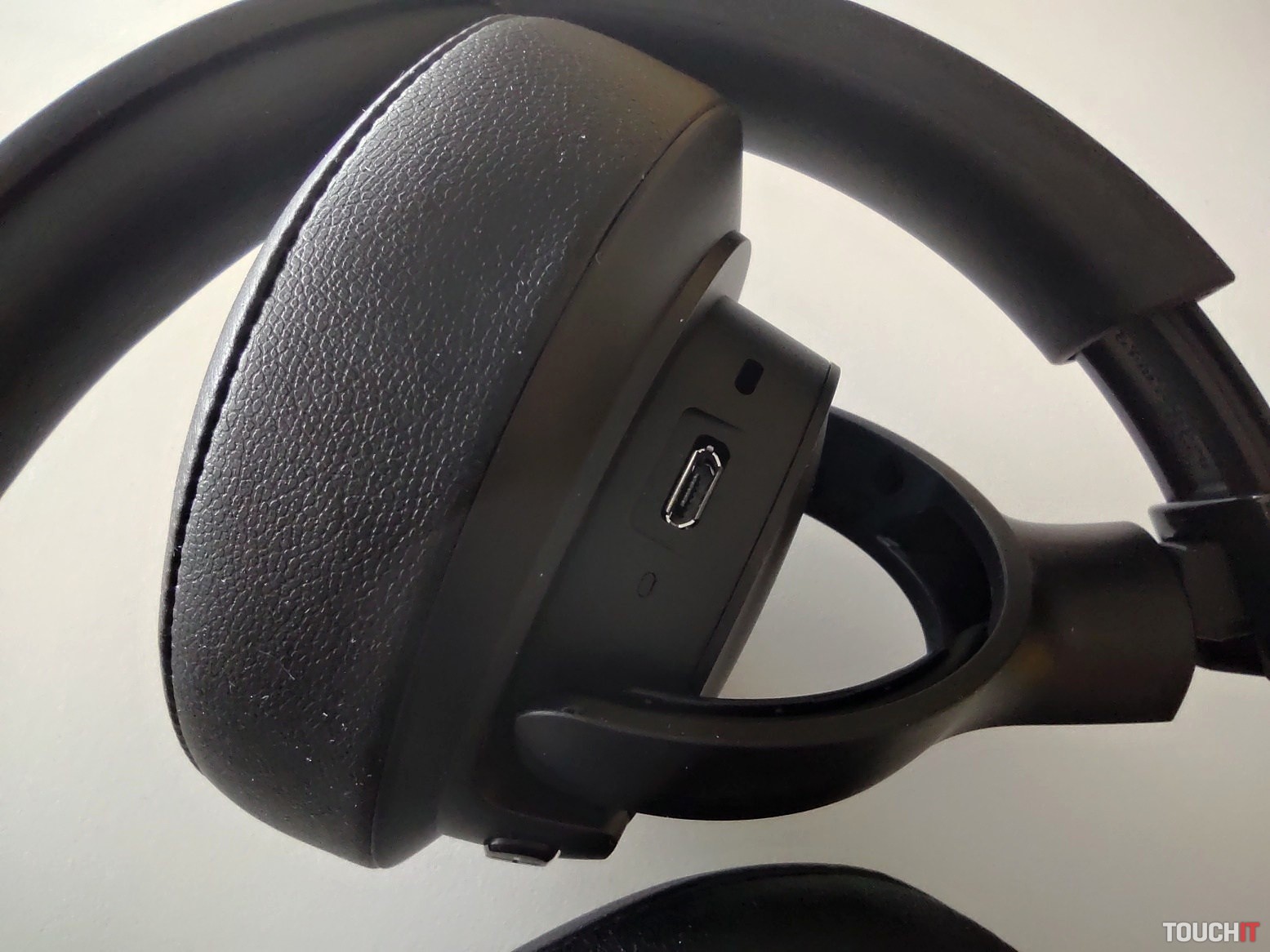 Najlepšie Bluetooth slúchadlá na hlavu do 130 EUR (Leto 2020)