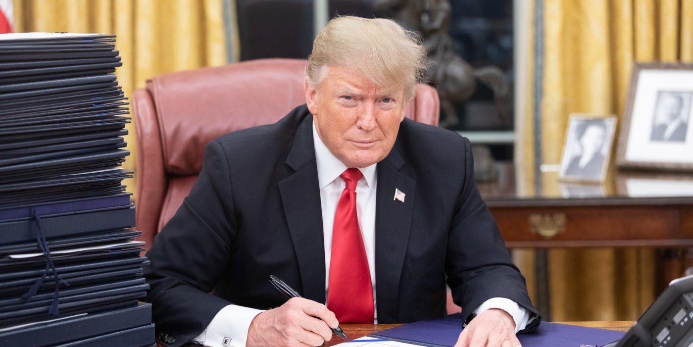 Donald Trump sa môže vrátiť na sociálne siete, po Twitteri ho odblokuje aj Facebook a Instagram