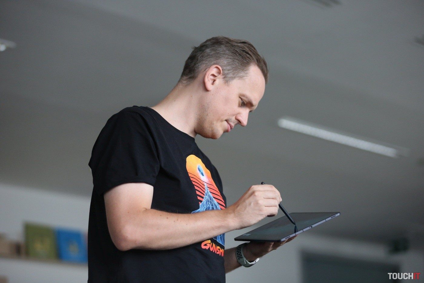 Skladací tablet Samsung Galaxy Z Tab je vraj výmysel