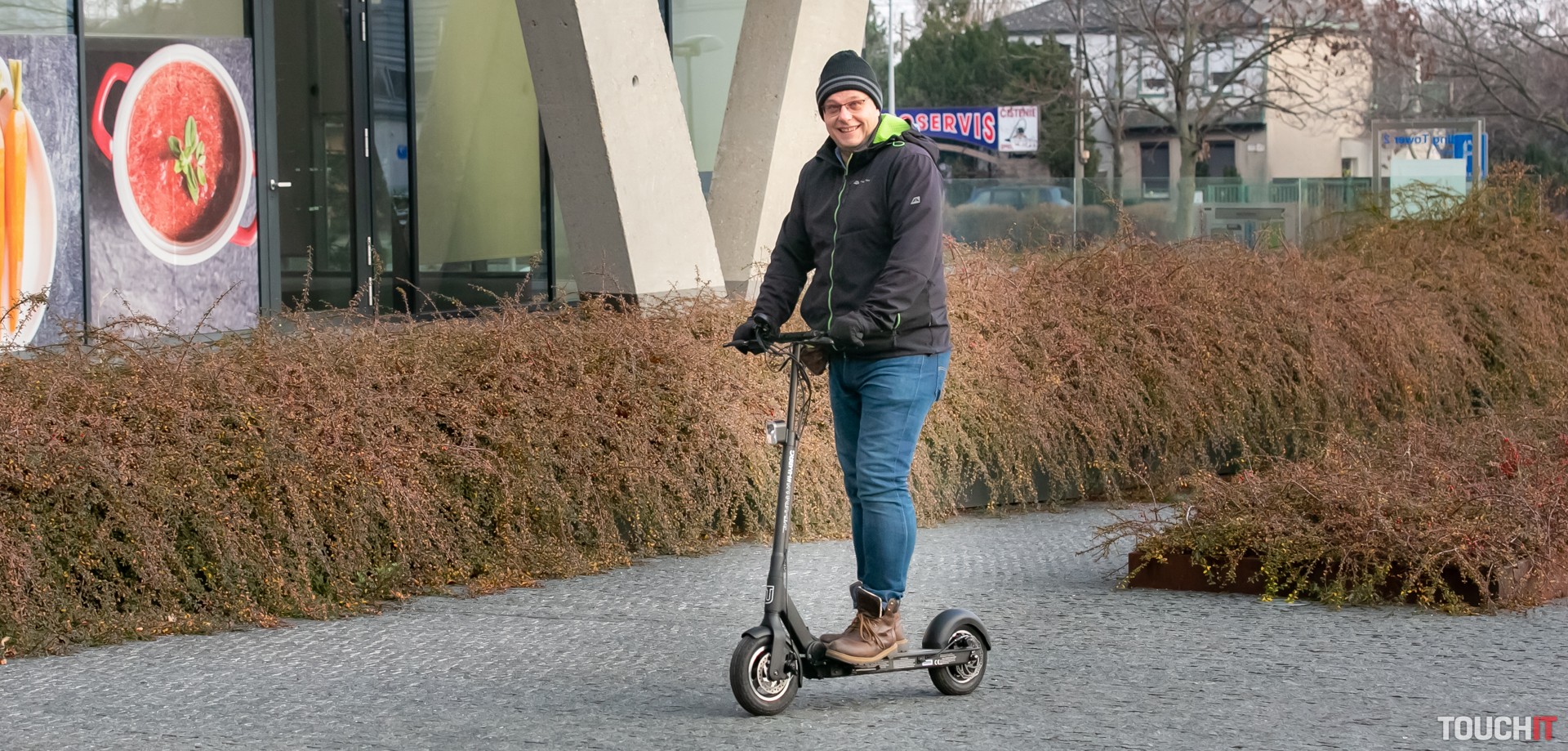 #HMBRG V1: Elektrická kolobežka ideálna do mesta