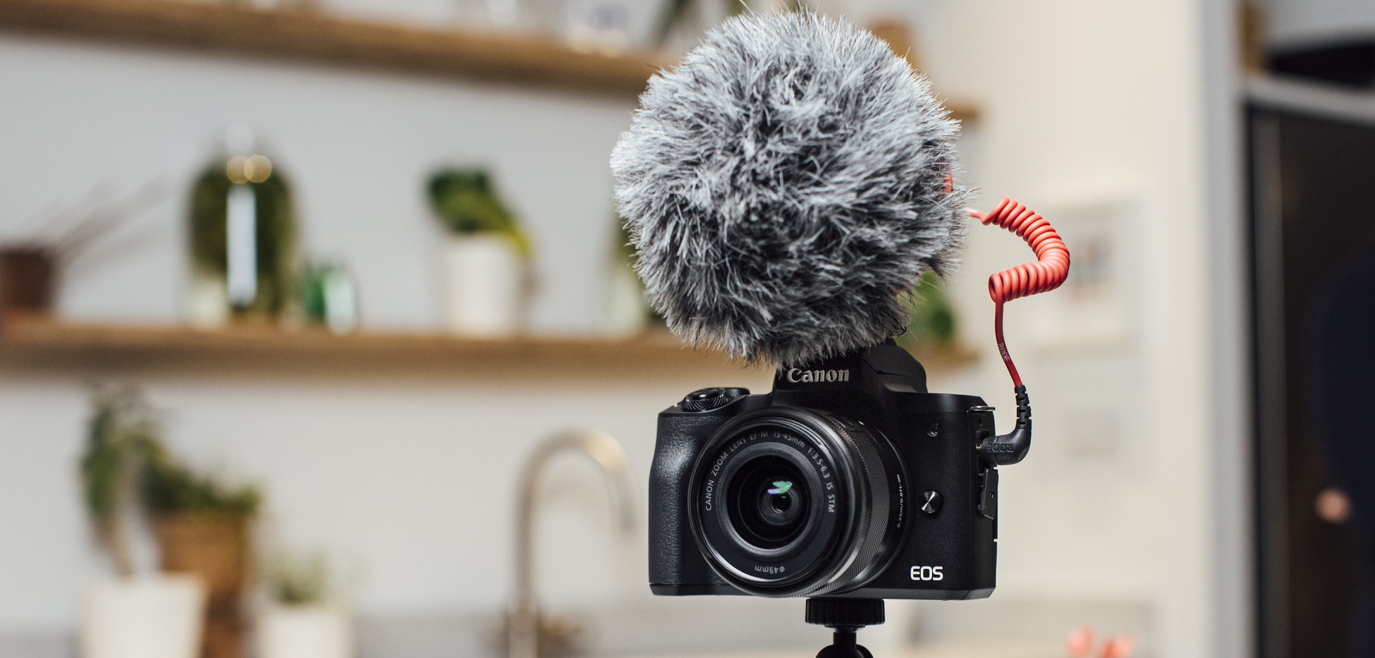 Konečne je tu Canon fotoaparát špeciálne pre sociálne siete. Pomôže k lepším fotkám a videám