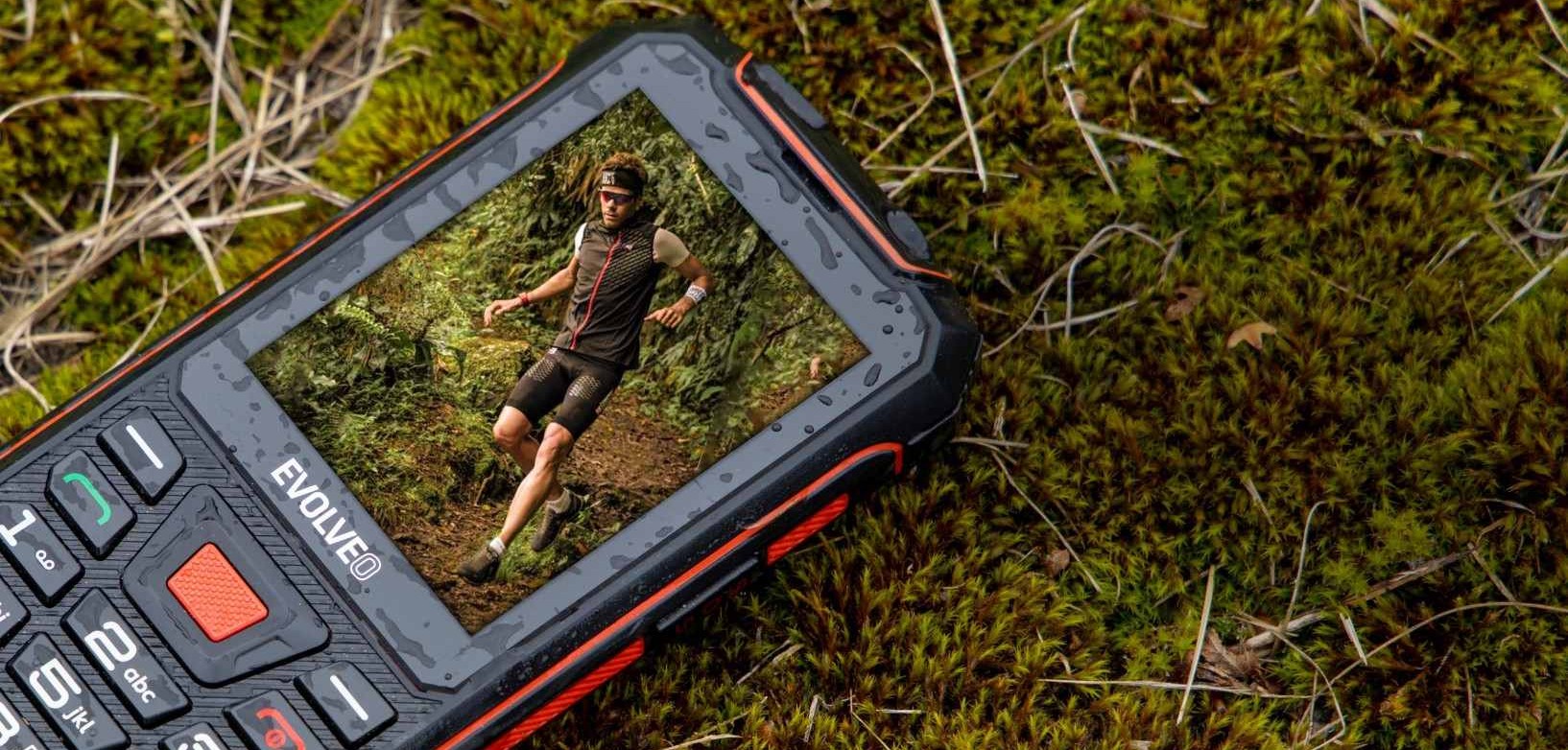 Evolveo StrongPhone Z4: Za 58 eur odolný telefón s IP 68