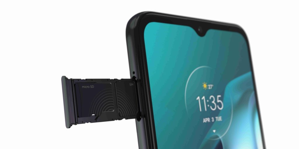 moto g30 a slot pre SIM a microSD kartu . Zdroj: motorola