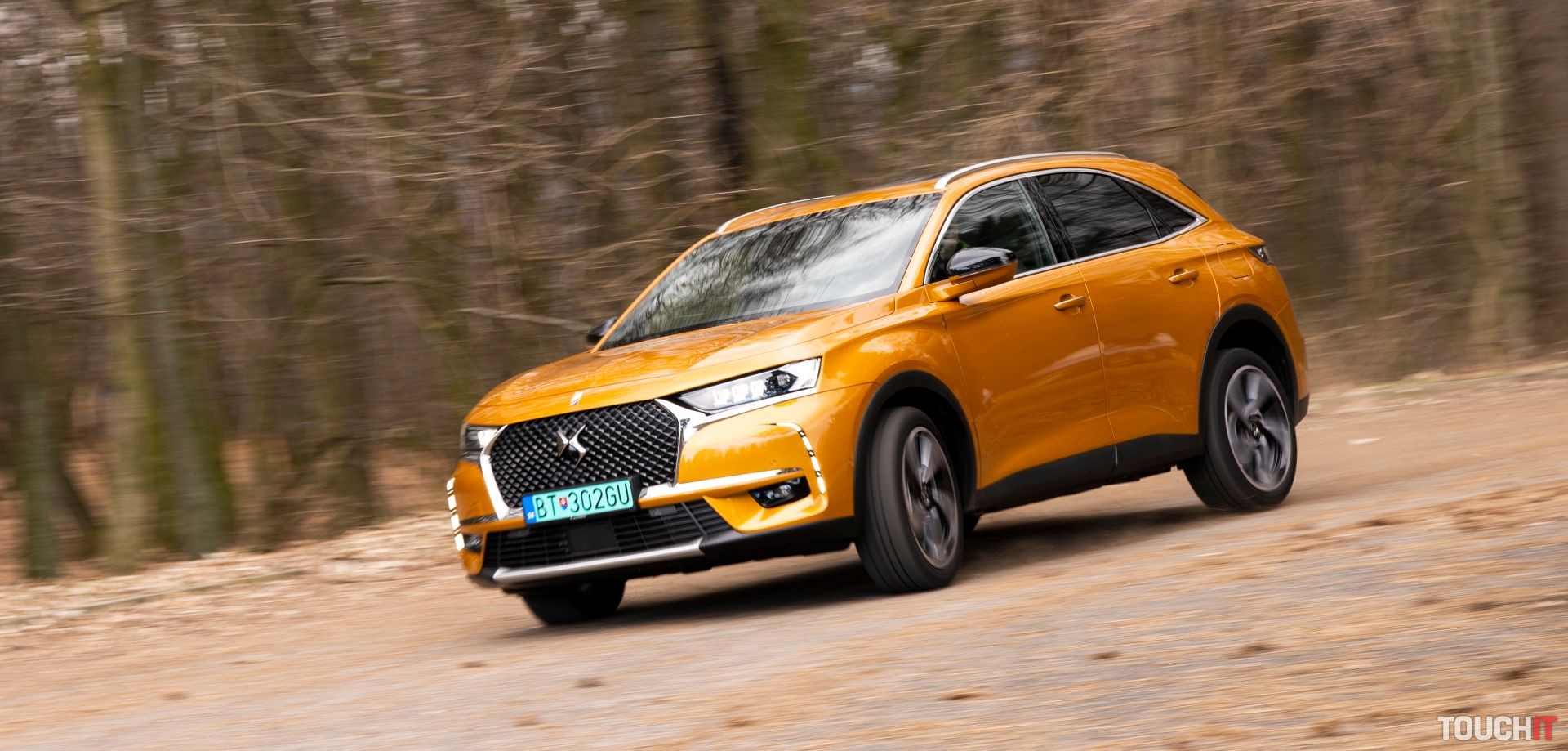 Testovali sme DS7 Crossback E-TENSE 4×4 300k Plug-in Hybrid (VIDEO TOUCHIT)