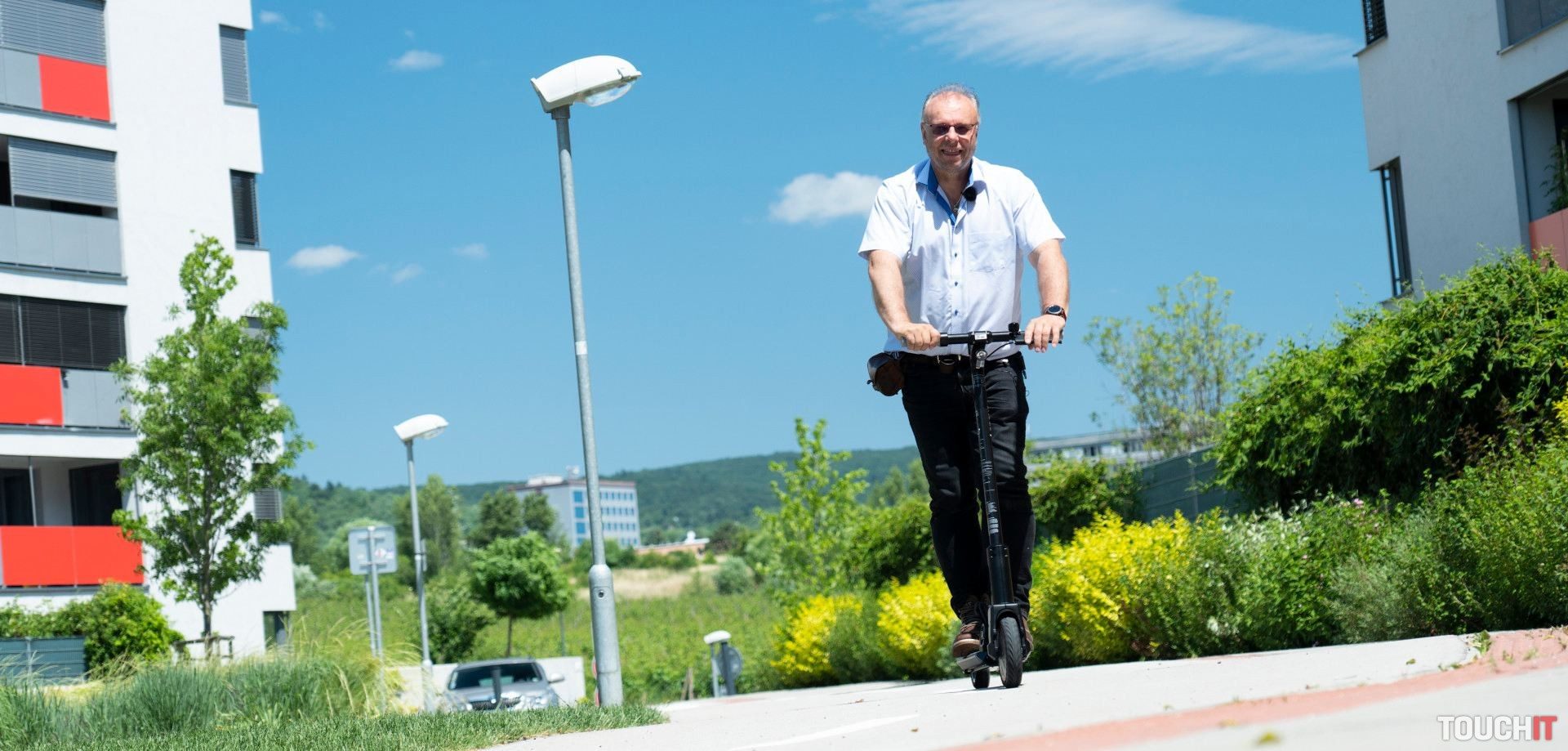 Kolobežka Electric Scooter M2 nielen na leto a za super cenu (VIDEO TOUCHIT)