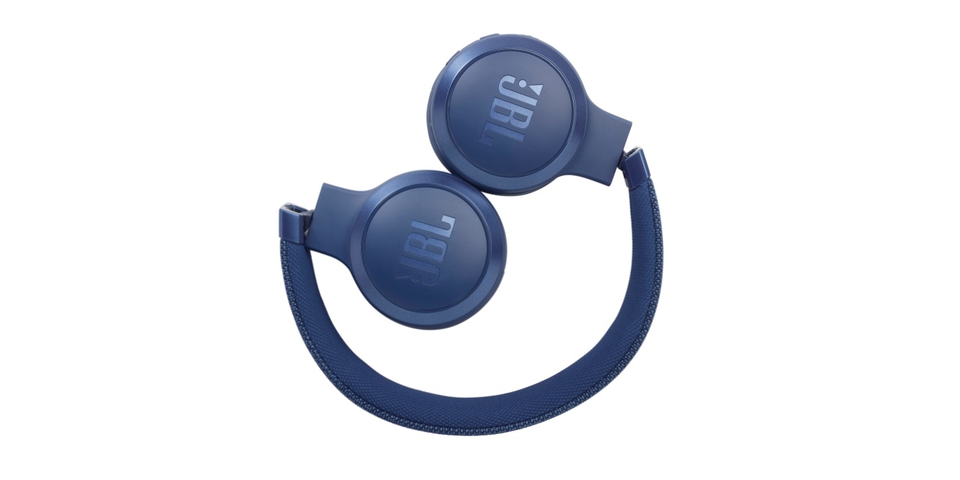 JBL Live 460NC: Slúchadlá, ktoré prinášajú vynikajúci zvuk v kompaktnejšej konštrukcii.