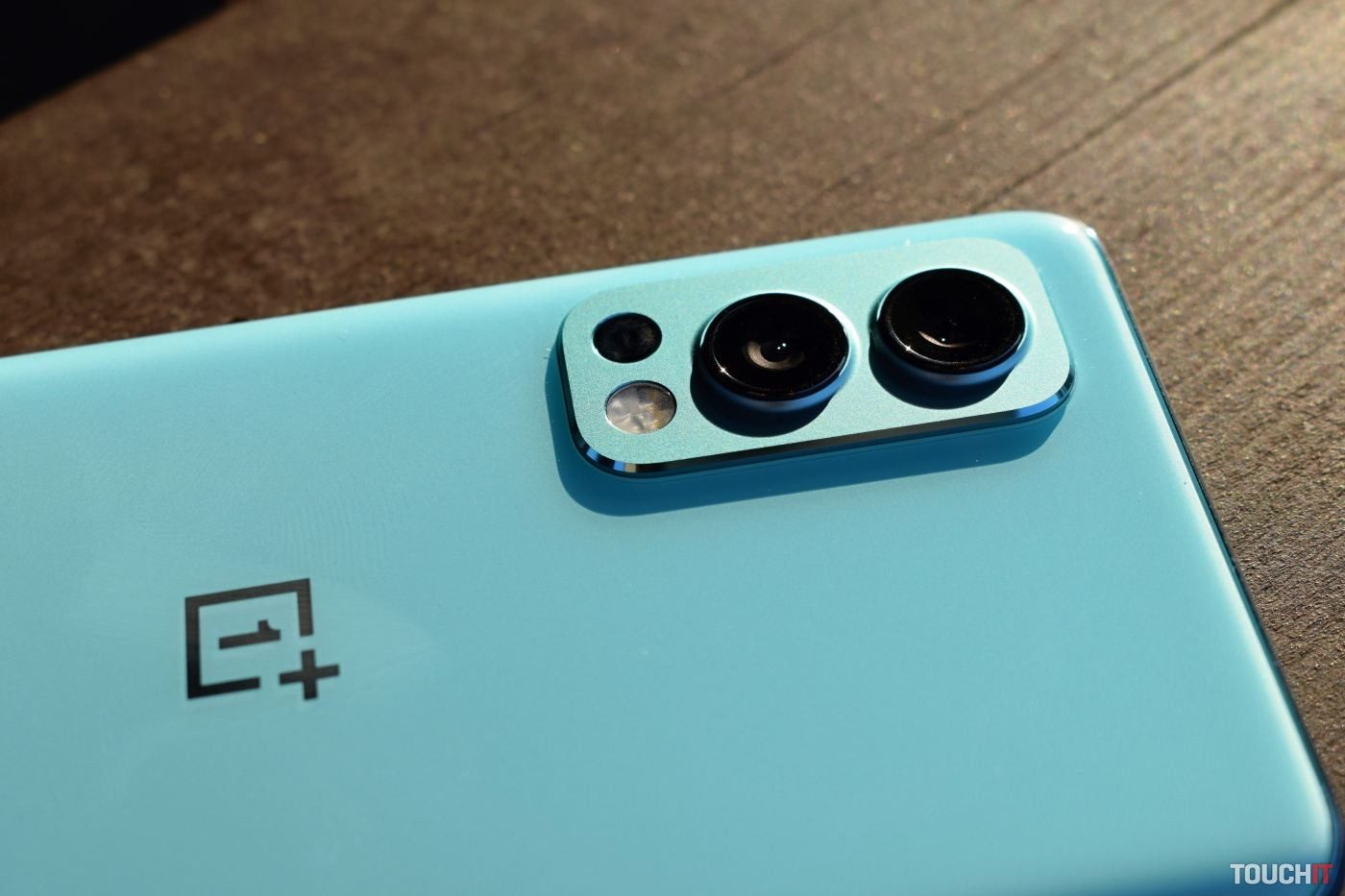 OnePlus dobieha zameškané: Nord 2 dostáva aktualizáciu na Android 12