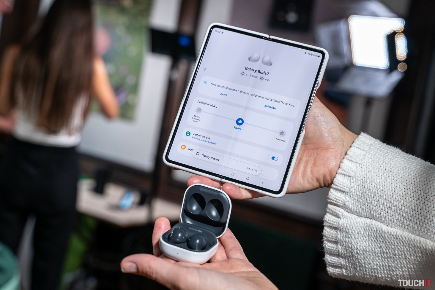 Slúchadlá od Samsungu dostávajú podporu priestorového zvuku