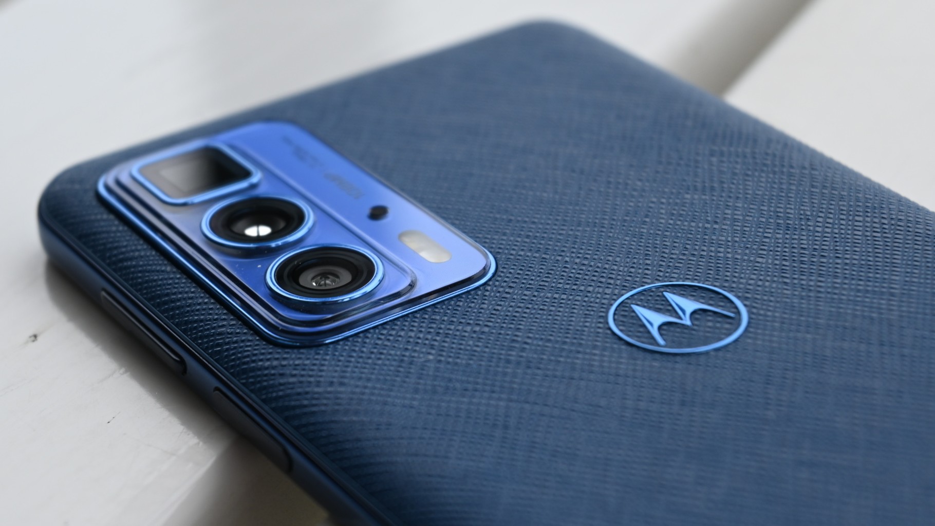 Motorola edge20 pro: Poriadny telefón bez nezmyselných pokusov (RECENZIA)