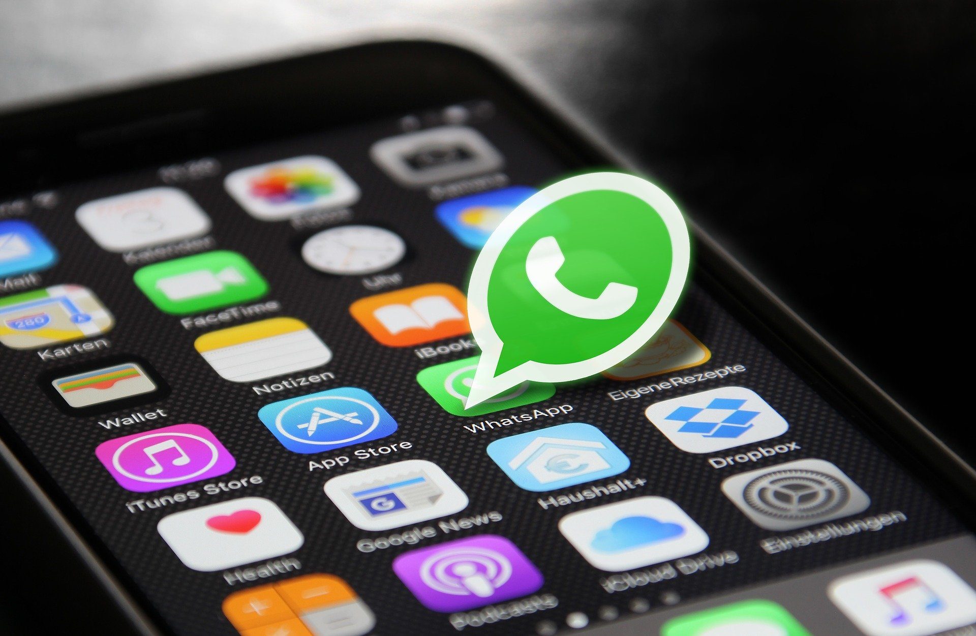 WhatsApp ponúkne používateľom AI chatbota