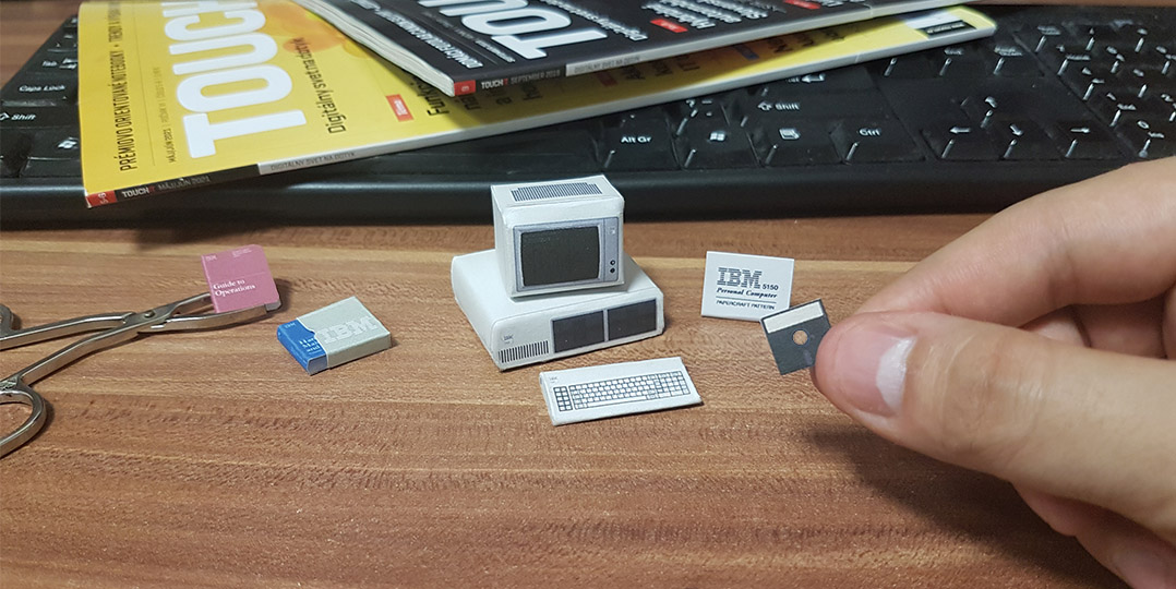 Postavte si papierové modely legendárnych prvých počítačov