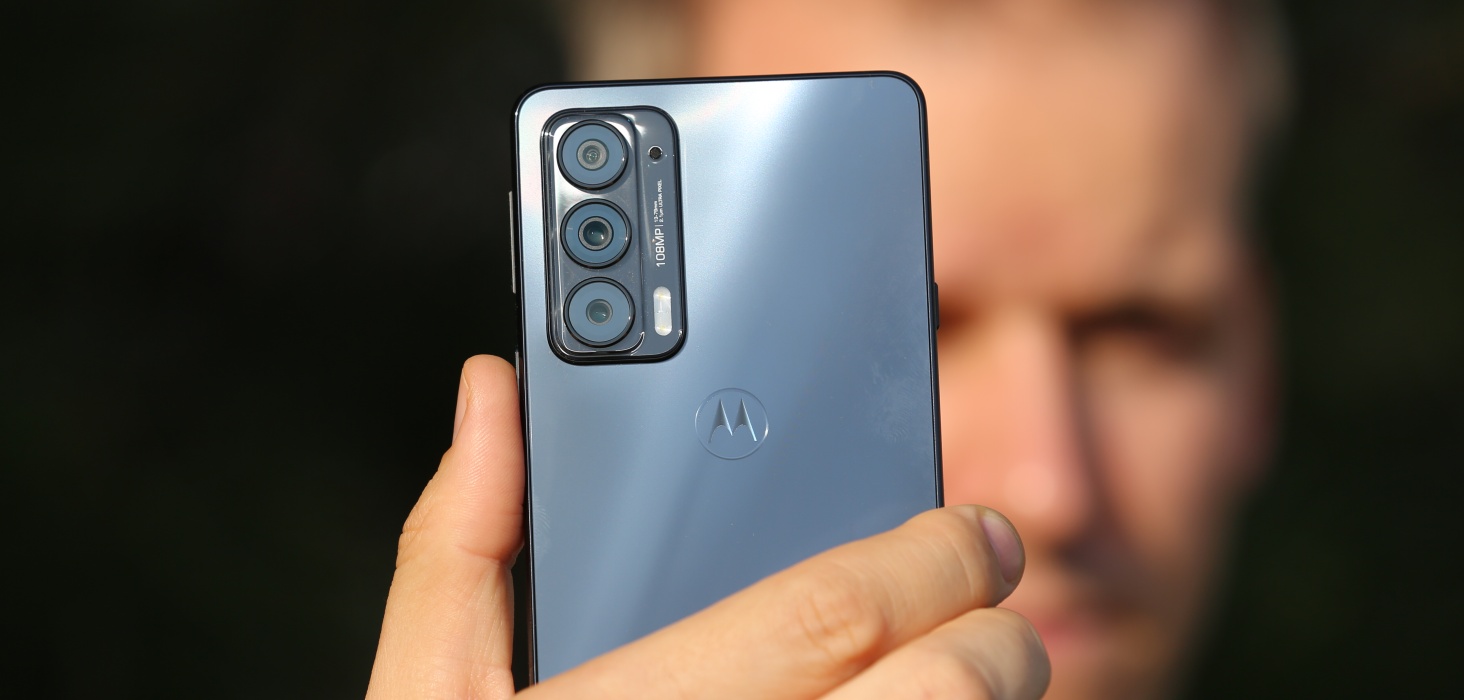Motorola edge 20: Dizajnový a výkonný 5G telefón