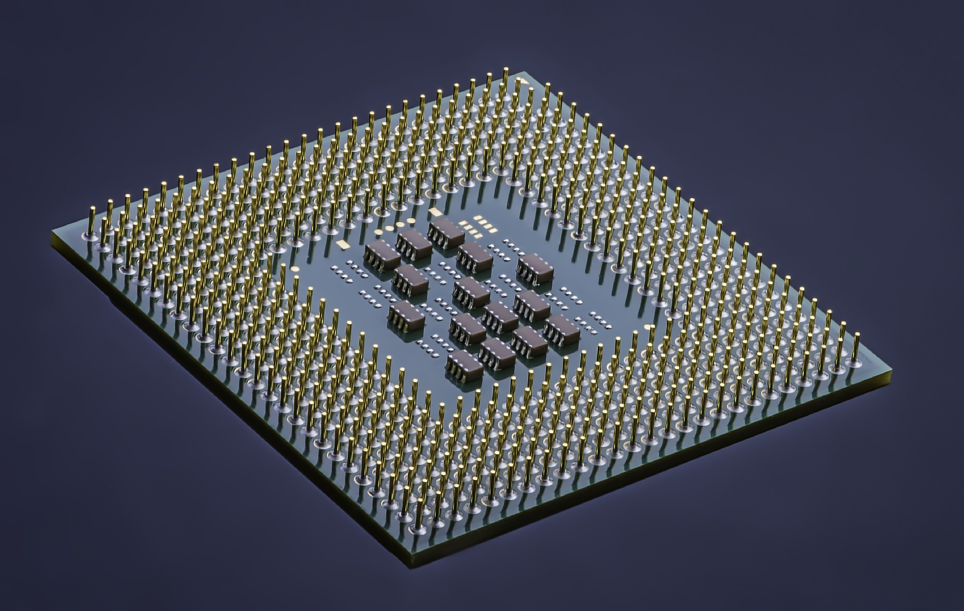 Intel priznáva dve bezpečnostné zraniteľnosti v ich procesoroch