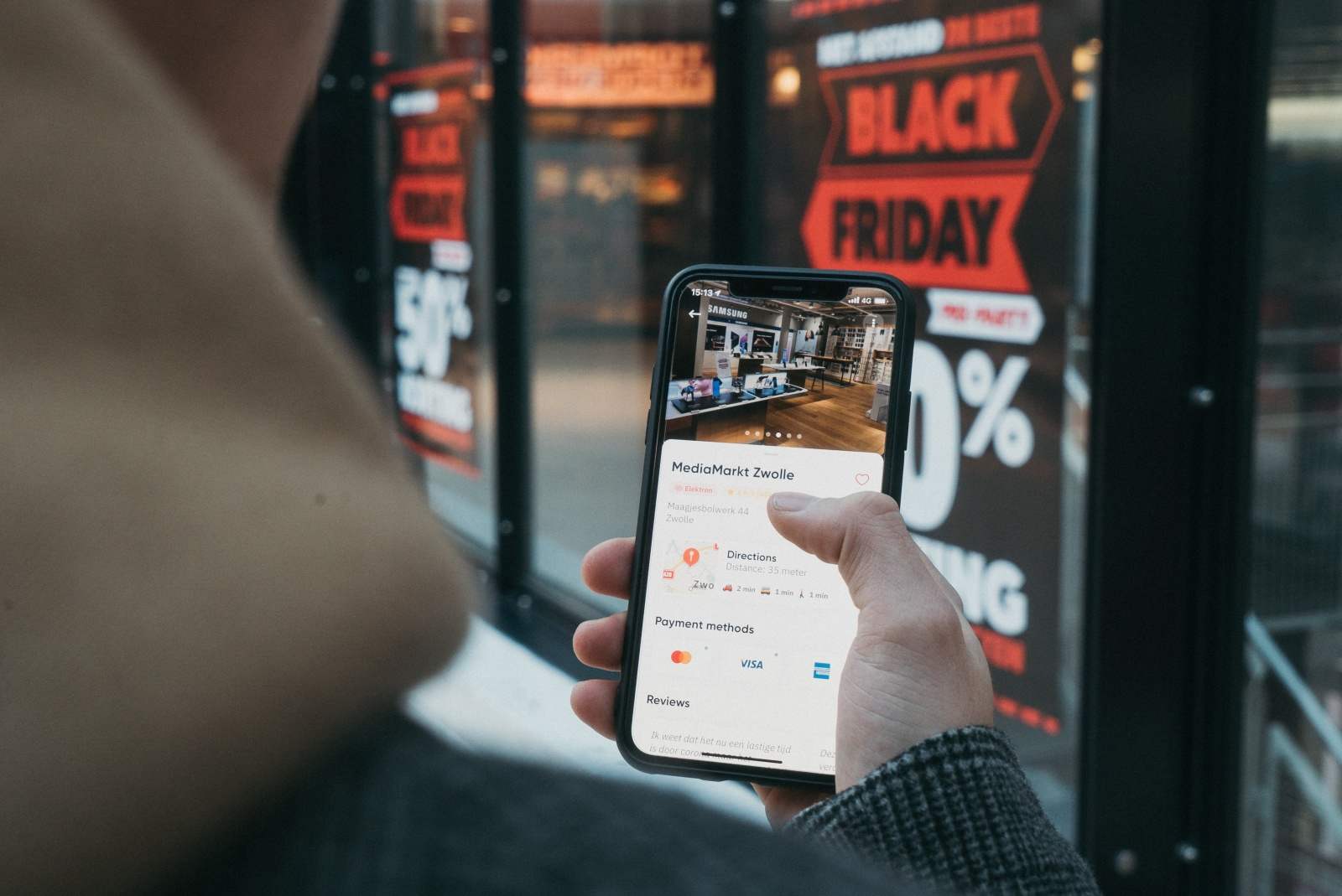 Využite Black Friday a vymeňte svoj starý telefón za novší model, ušetriť môžete rovno dvakrát!
