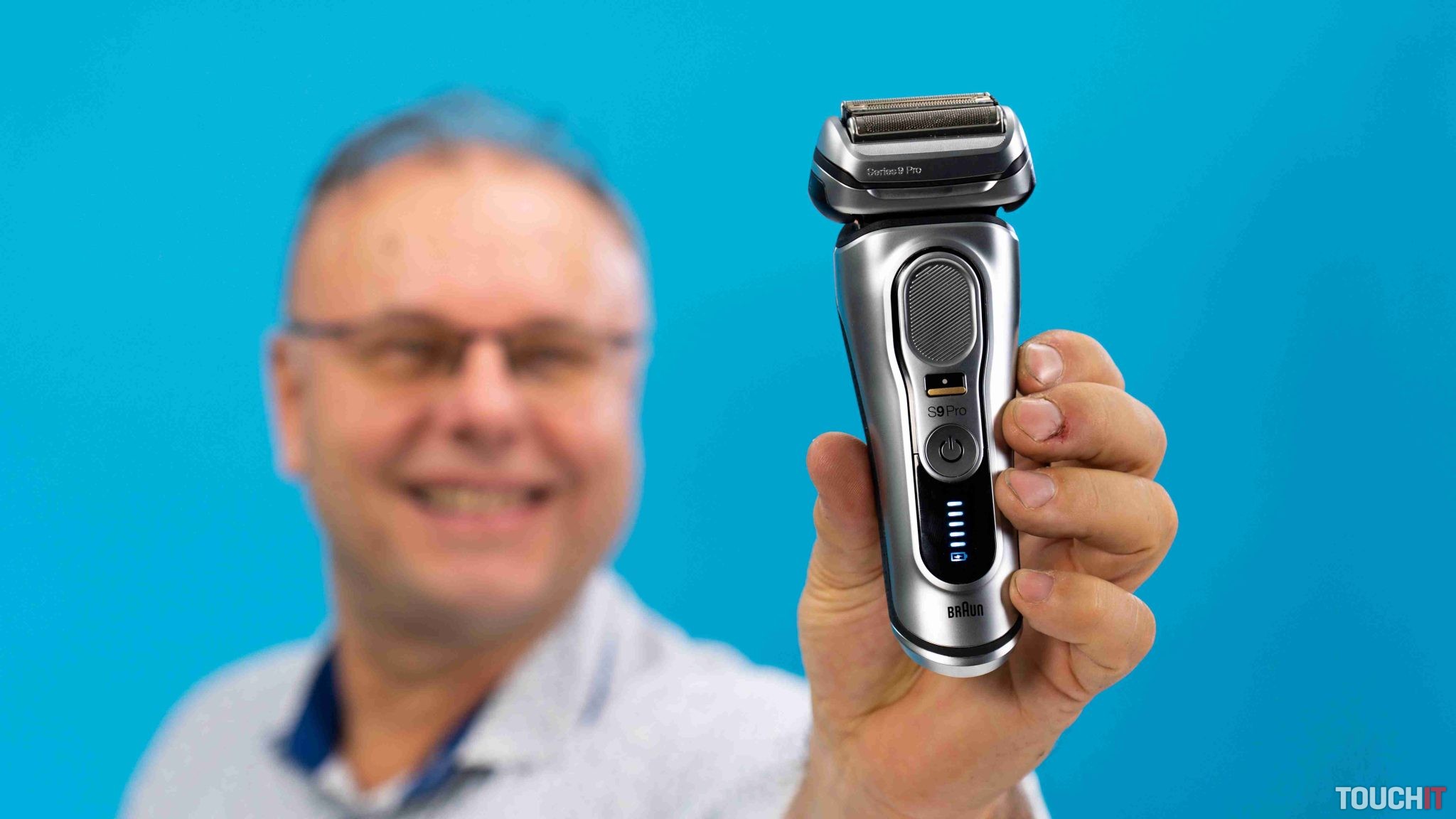 Strojček Braun Series 9 Pro: radosť sa holiť