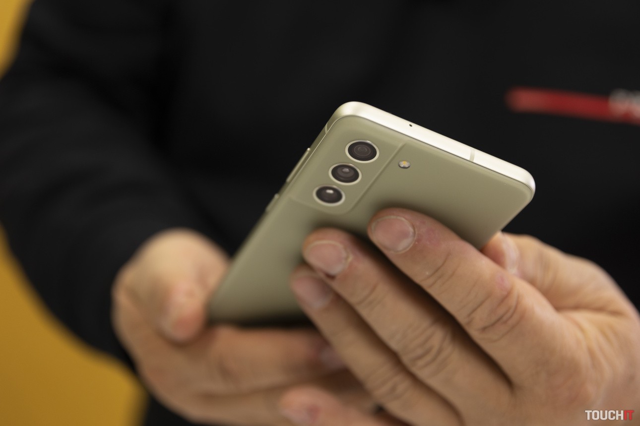 Samsung možno predsa len chystá Galaxy S22 FE. Vraj príde už čoskoro