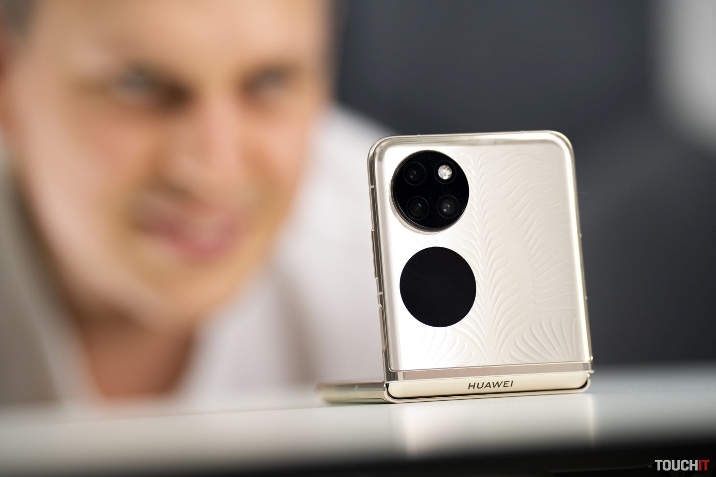 Huawei predstaví novú generáciu skladateľného flipu už čoskoro