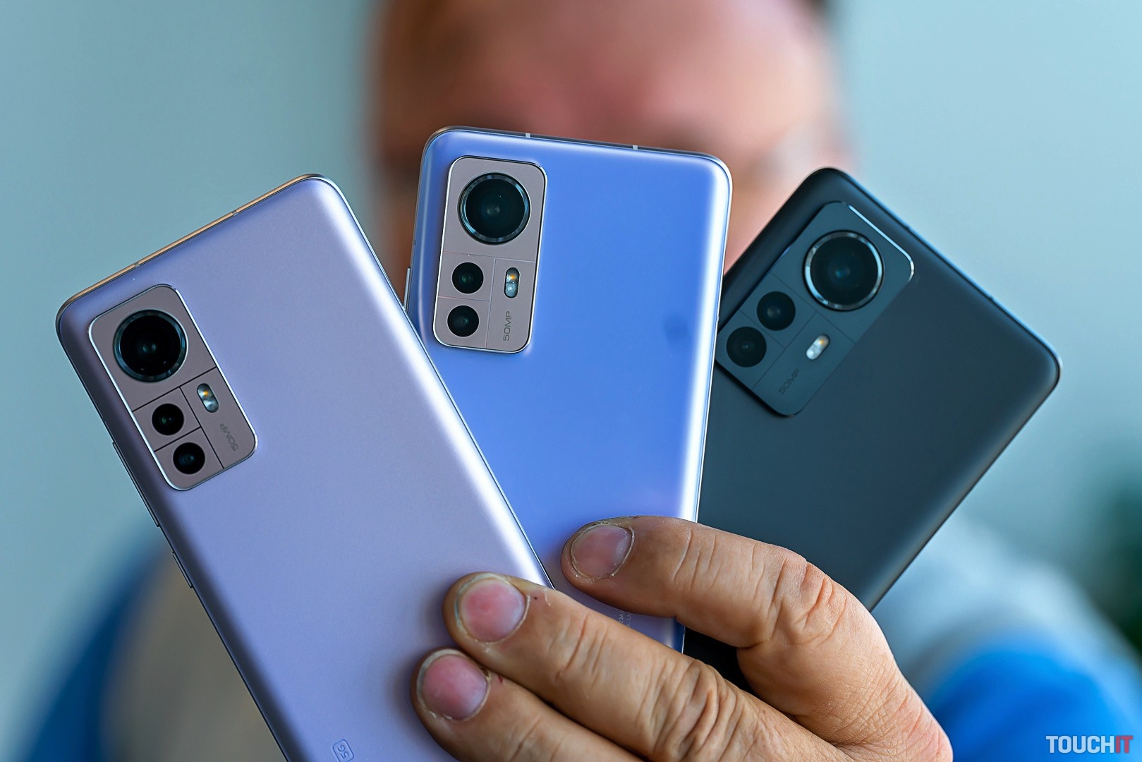 Xiaomi 12 je na Slovensku. Vieme ceny, darčeky a parametre (aktualizované o živé fotky)
