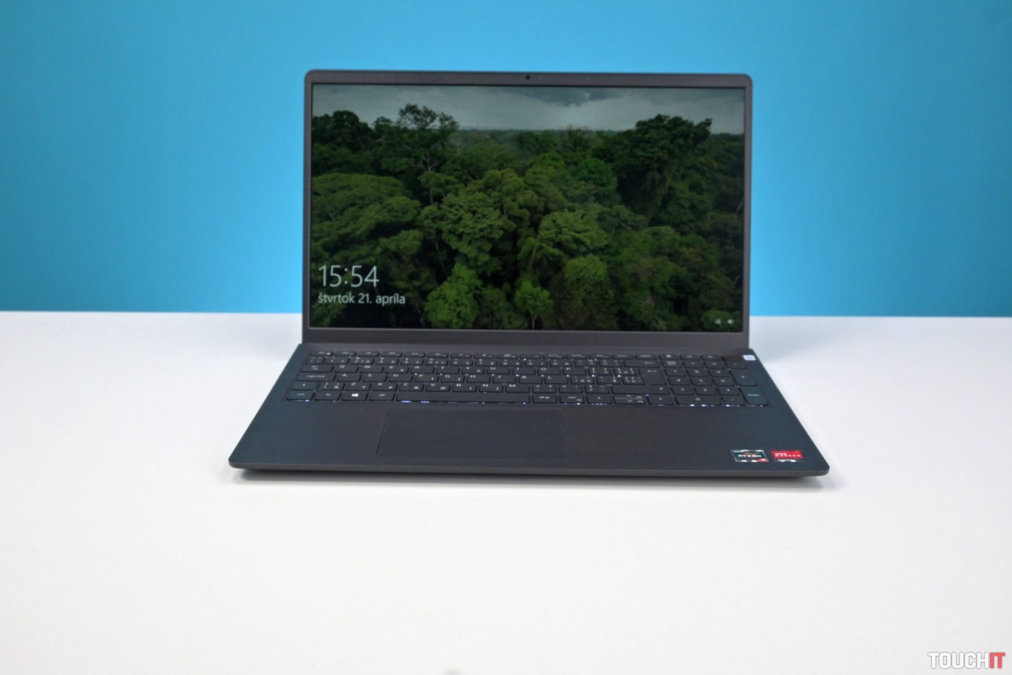 Dell Vostro 15 3515: Kancelársky notebook do 1000 eur (RECENZIA)