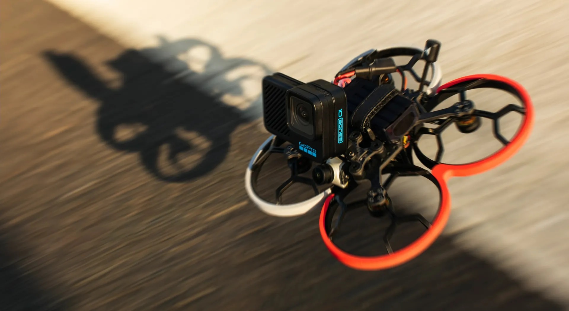 GoPro konkuruje DJI a (opäť) vstupuje do oblasti dronov